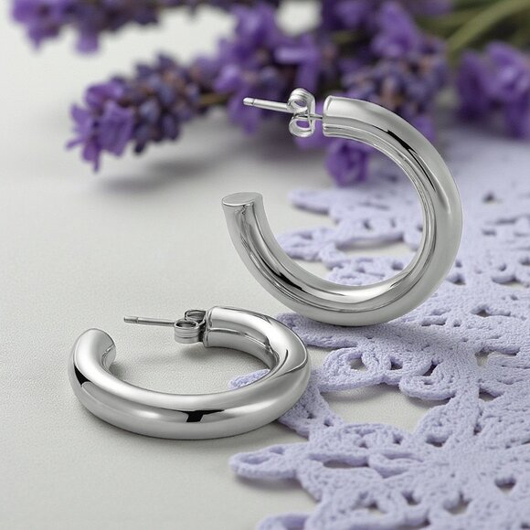 ๐๏ธChunky C Hoop Earrings 18K White Gold Plated Stainless Steel Minimalist - Picture 5 of 14